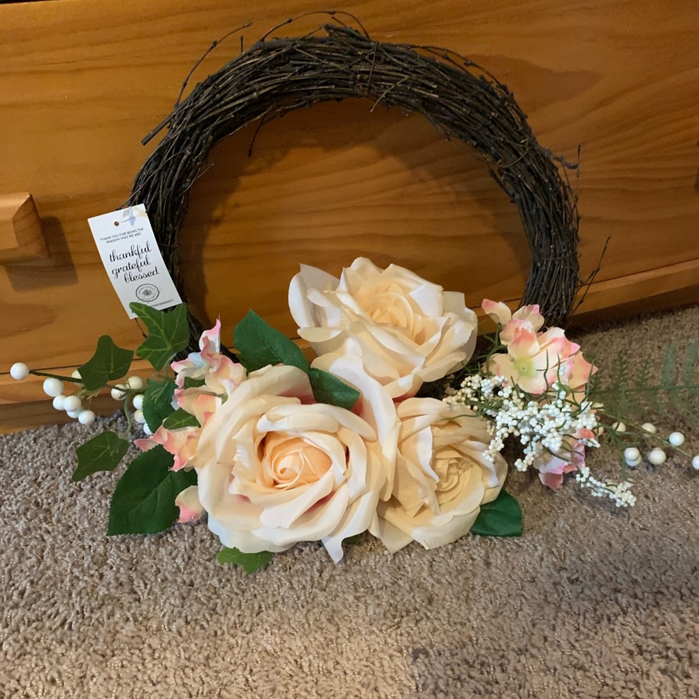 NWT Door Wreath Floral